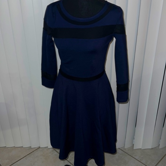 Gianni Bini Dresses & Skirts - Gianni Bini Blue and Black Dress XS